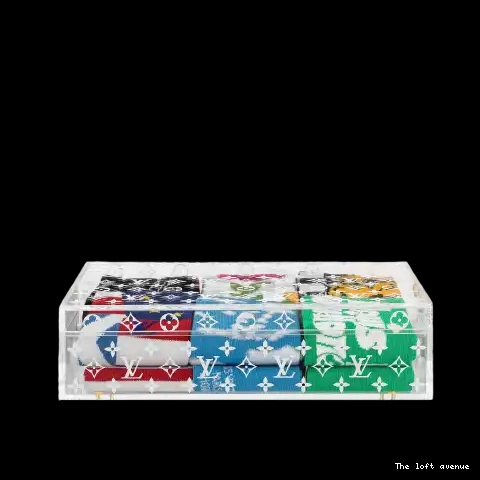 CUSTOM BOX WITH LV SOCKS 0707